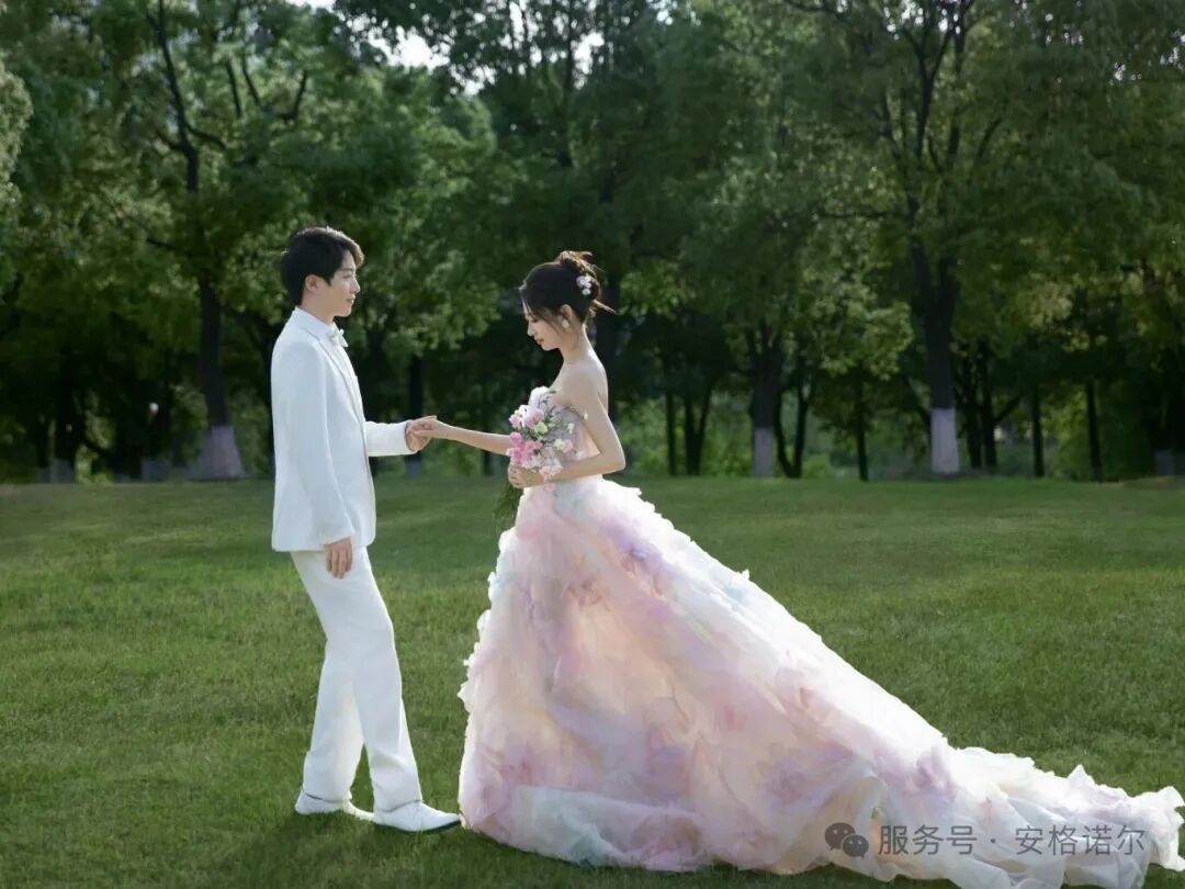 家有喜事——公司优秀员工陈琳新婚大喜，幸福启航